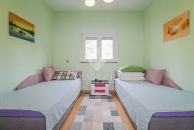House 268 m², Umag surroundings - sea view and large yard - 8