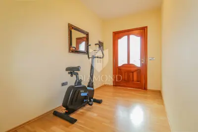 House 268 m², Umag surroundings - sea view and large yard - 11