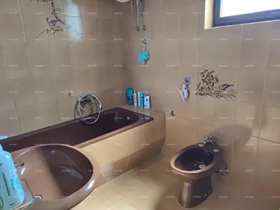 Kuća 300 m², Pula - Škatari, mirno obiteljsko okruženje - 14