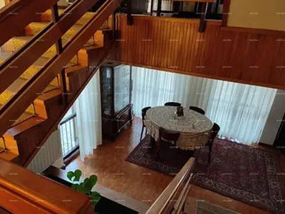 Kuća 300 m², Pula - Škatari, mirno obiteljsko okruženje - 10