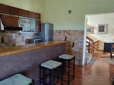 Kuća 300 m², Pula - Škatari, mirno obiteljsko okruženje - 6