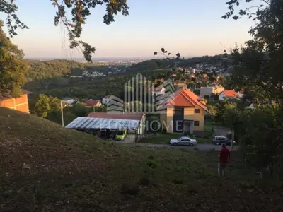 Bauland 630 m², Šestine - Blick auf Zagreb