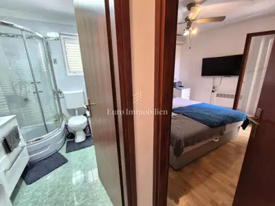 Apartman 62 m², Malinska - 2 spavaće sobe i 2 loggie - 7