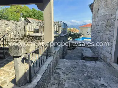 Kuća, Brač, 120 m², 495 000 € - 2
