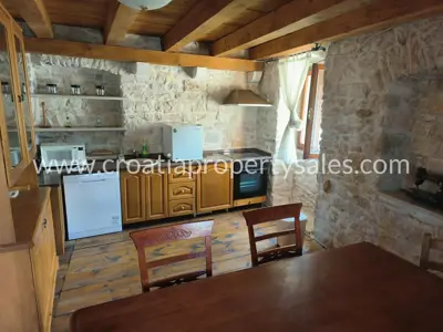 Kuća, Brač, 120 m², 495 000 € - 8
