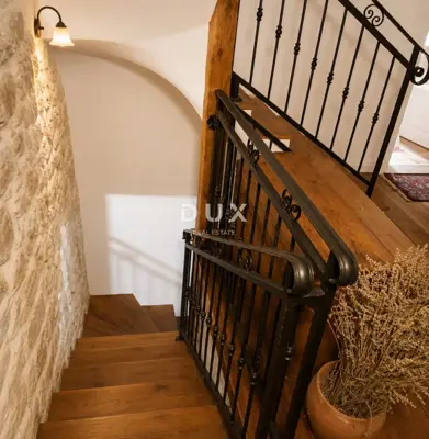 Stone house 180 m², Veli Iž - pool and terrace with sea view - 9