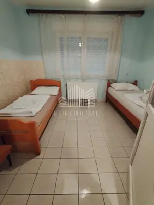 Haus, Kloštar Ivanić, 7 Zimmer und 3 Badezimmer - 7