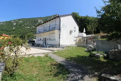 Ost-Istrien, ausgezeichnetes Apartmenthaus am Meer