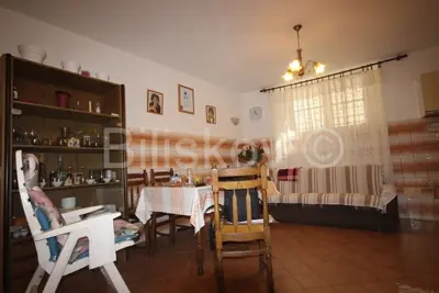 Kamena kuća u staroj jezgri Trogira, prodaja - 4
