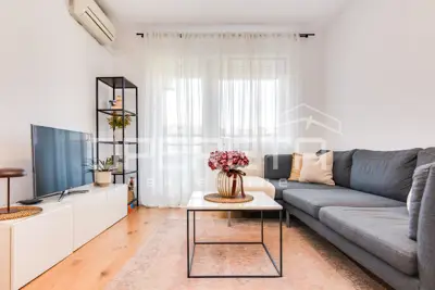Apartment 38 m², Trešnjevka - Sjever, balcony and parking space