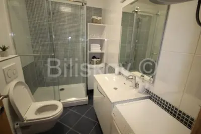 Solin center long-term rental, parking - 9