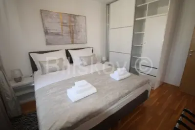 Solin center long-term rental, parking - 7