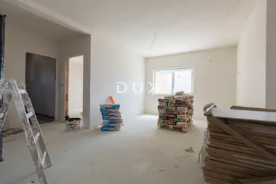 Penthouse 104,2 m², Vodice - 2 lođe i spremište - 6