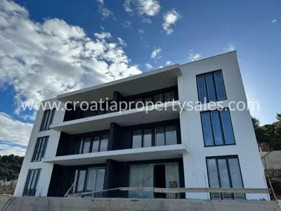 Stan 136 m², Trogir - novogradnja s pogledom na more - 2