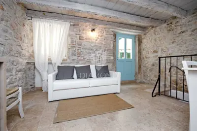 House 142 m², Rovinj center - renovated and furnished - 3