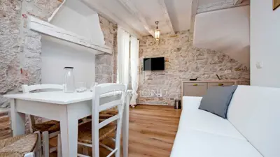 House 142 m², Rovinj center - renovated and furnished - 22