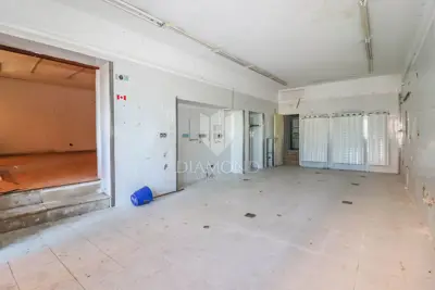 Poslovni prostor za najam u Rovinju na super lokaciji - 4