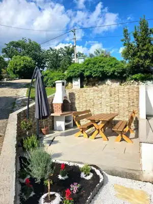 Haus, Brseč, Blick auf die Natur und Terrasse - 11