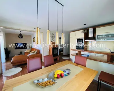 Stan, Brač, 128 m², 7-soban, 498 000 € - 9
