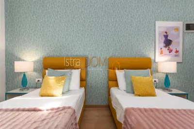 * Pula strogi centar 3 studio apartmana * - 6