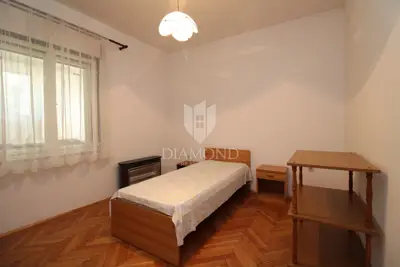 Kuća u Rijeci, Drenova - tri stana i dvije garaže - 5