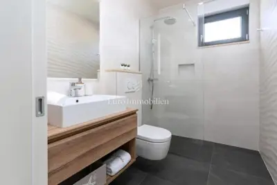 Haus zum Kauf in Poreč, 220 m² - 22