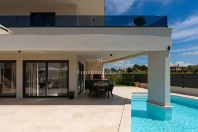 Haus zum Kauf in Poreč, 220 m² - 4