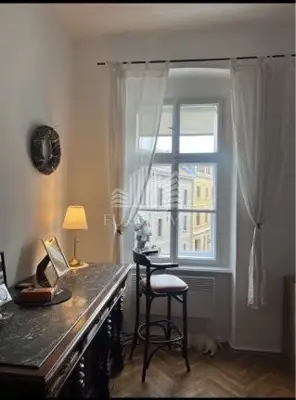 BRITANAC- 80 m² - OBNOVLJENA ZGRADA - PARKING - GARAŽA - 5