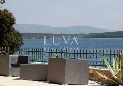 Hvar, Stari Grad, kamena kuća uz more na prodaju - 8