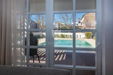 Villa 120 m², Poreč - Pool und überdachte Terrasse - 15
