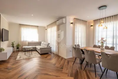 Villa 120 m², Poreč - Pool und überdachte Terrasse - 14