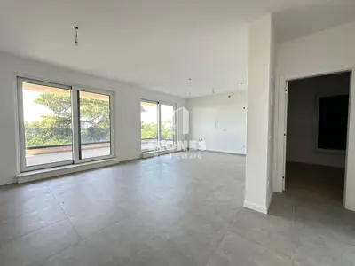 Dvoetažni stan 130 m², Tar, pogled na more i mirna lokacija