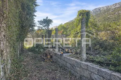 Summer residence 600 m², Donje Obuljeno by the Ombla and private river access - 9