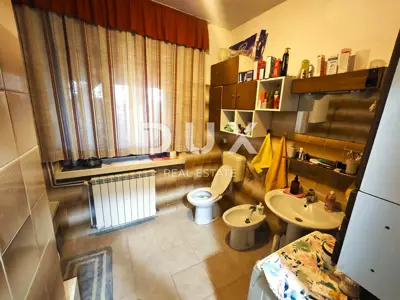 Kvarner, Čavle, Detached house, 280 m², 3,250 m² building land - 9