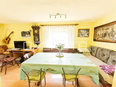 House for sale in Kloštar Ivanić, 133 m²