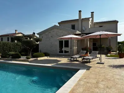 Villa 114 m², Tar - pool and solar panels - 2