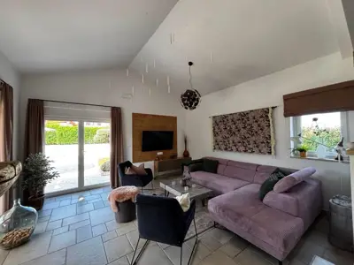 Villa 114 m², Tar - pool and solar panels - 19