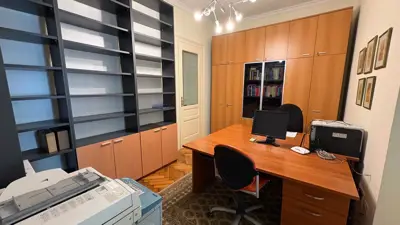 Zakup uredskog poslovnog prostora u centru Pule, kod tržnice – 133 m² (iznajmljivanje) - 12