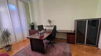 Zakup uredskog poslovnog prostora u centru Pule, kod tržnice – 133 m² (iznajmljivanje) - 9