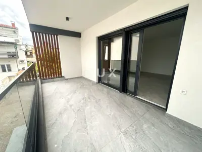 ŠIBENIK, VODICE - NEUBAU, 120 m vom Strand, Garage, Abstellraum, 3 Schlafzimmer - 4