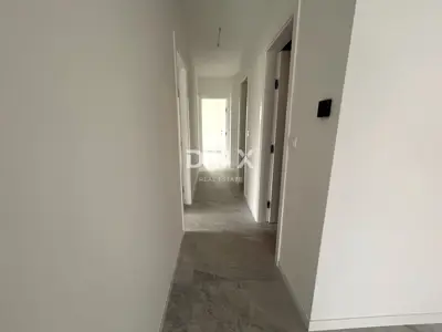 ŠIBENIK, VODICE - NEUBAU, 120 m vom Strand, Garage, Abstellraum, 3 Schlafzimmer - 7