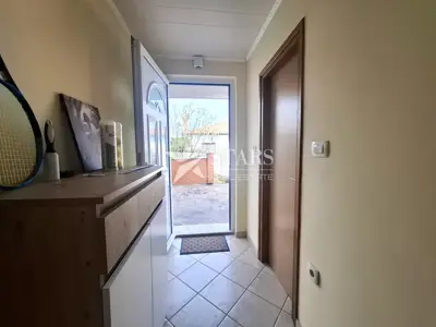 House 300 m², Rukavac - 3 residential units and garden - 6