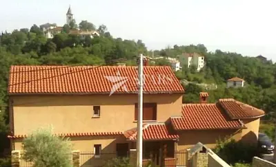 Haus 300 m², Rukavac - 3 Wohneinheiten und Garten - 11