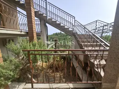 House 300 m², Rukavac - 3 residential units and garden - 14