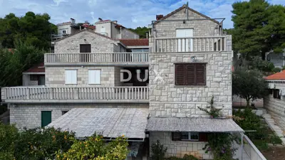 House 659 m², Sumartin na Braču - 2nd row to the sea
