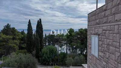 House 659 m², Sumartin na Braču - 2nd row to the sea - 6