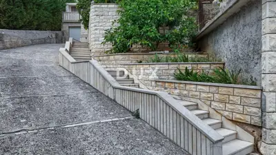 House 659 m², Sumartin na Braču - 2nd row to the sea - 9
