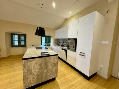 Stan 185 m², Opatija - Centar, dvoetažni uz more - 4