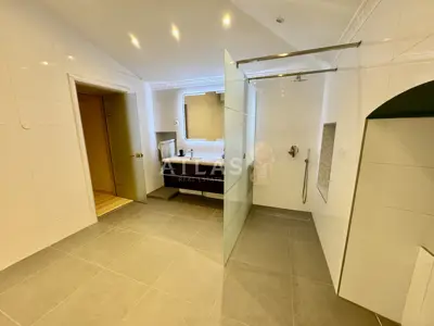 Stan 185 m², Opatija - Centar, dvoetažni uz more - 12