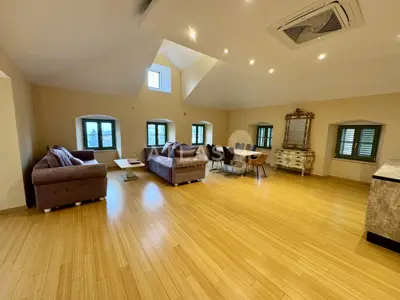 Stan 185 m², Opatija - Centar, dvoetažni uz more - 3